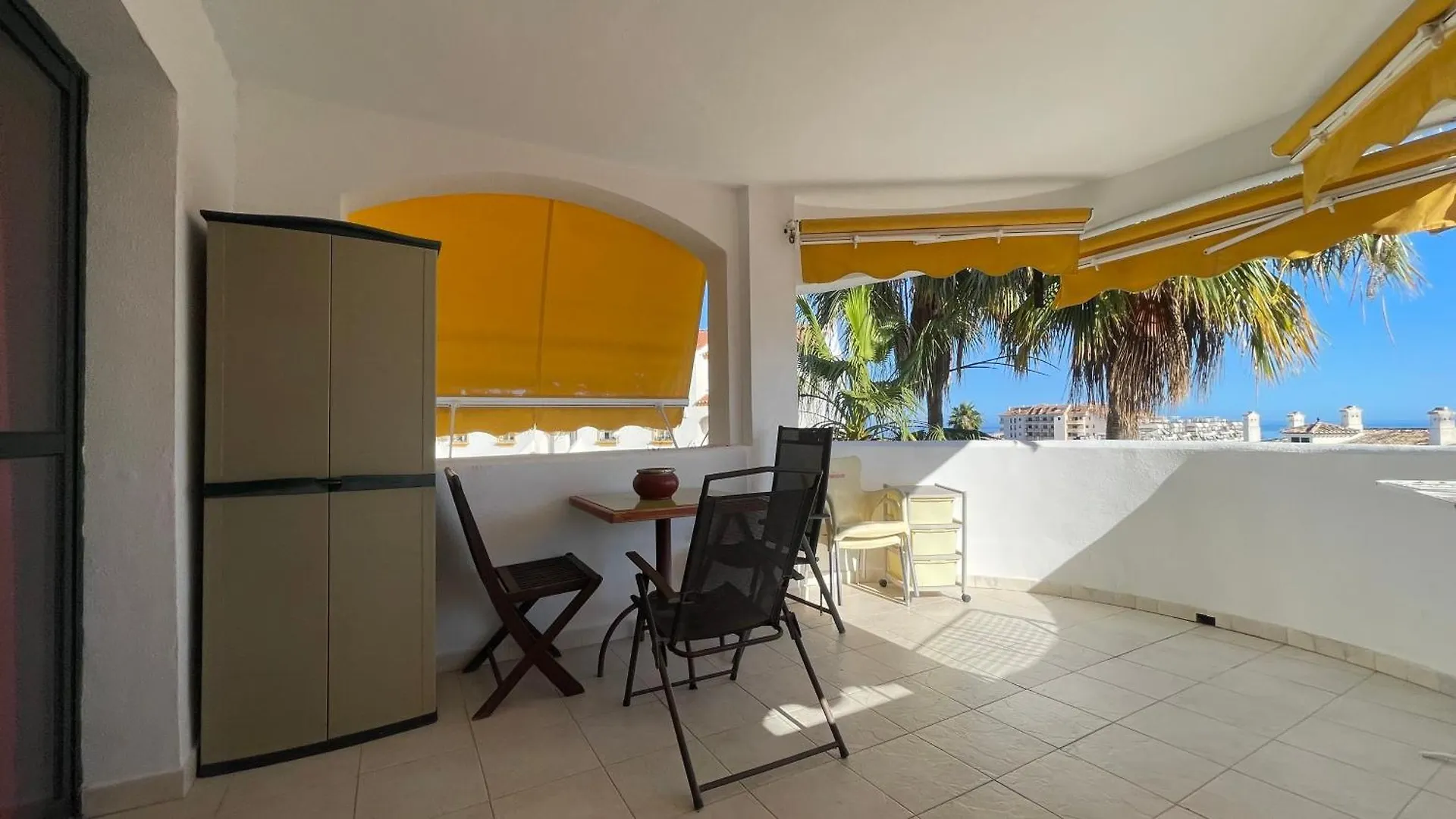 Apartamento Torrequebrada Vista Al Mar ベナルマデナ アパート